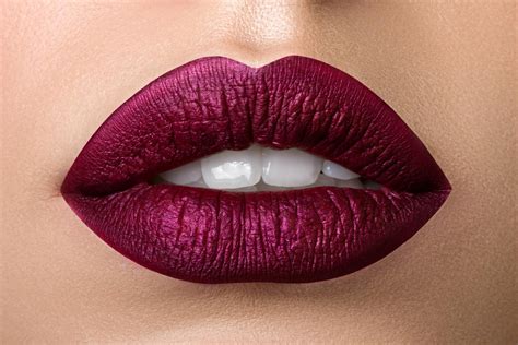 dark berry colour lipstick